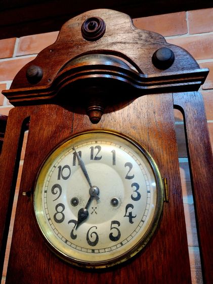 นาฬิกาเยอรมัน ยี่ห้อ ศรไขว้ตีระฆังบน รูปที่ 2