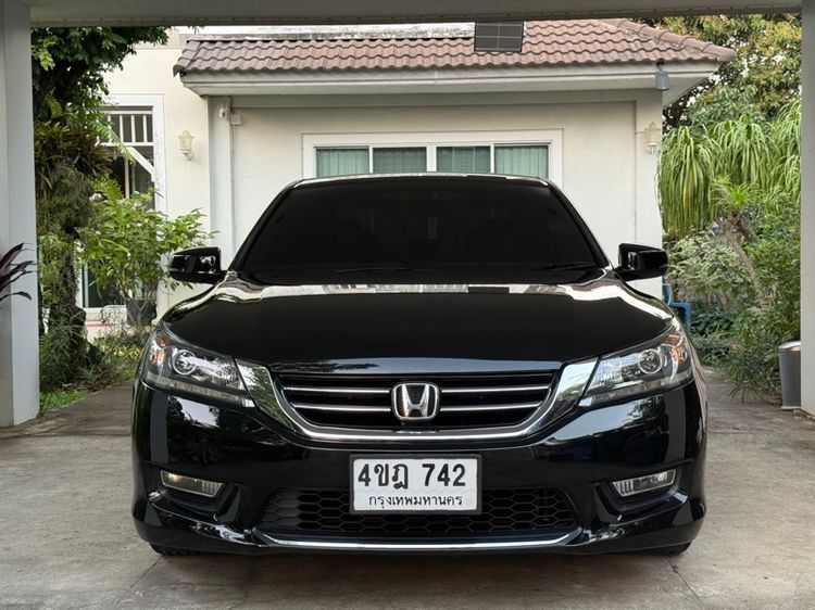 รถ Honda Accord 2.0 EL NAVI สี ดำ