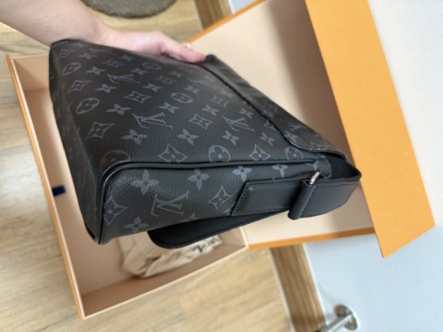 Lv district pm monogram  รูปที่ 3