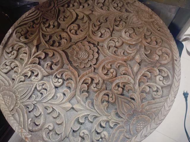 โต๊ะไม้เก่าแกะสลักลายช้าง งานฝีมือ แฮนด์เมด 