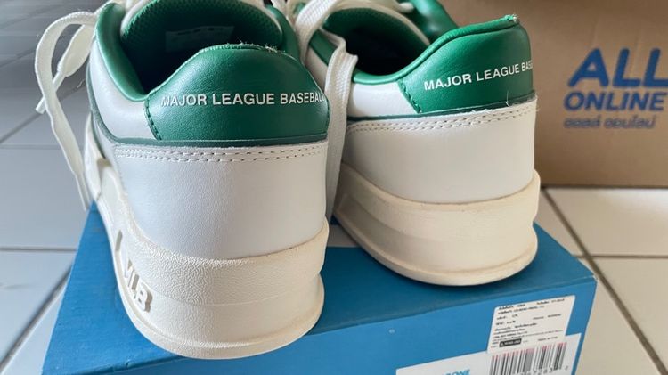 รองเท้า MLB รูปที่ 10
