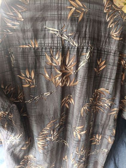 เสื้อเชิ้ตฮาวาย KAHALA Hawaiian Islands  🇺🇸
งานวินเทจ ลายใบไม้โทนเทา-น้ำตาล เท่ สุภาพ ใส่สบาย รูปที่ 4