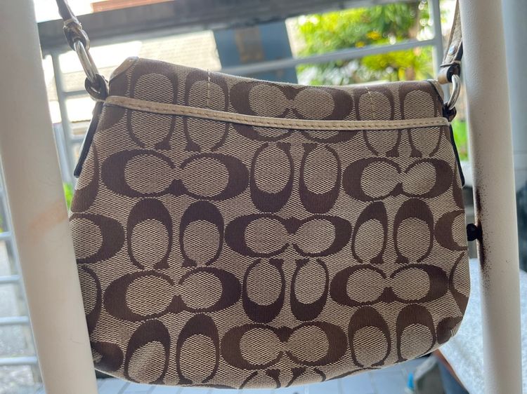 กระเป๋าสะพาย Coach งานเก่า มือสอง รูปที่ 4