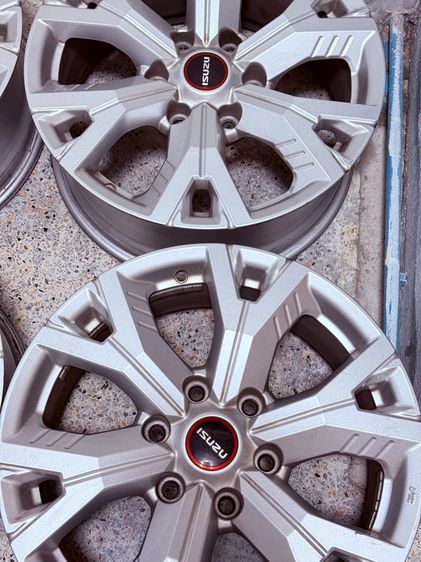 ขายล้อแม็กแท้ Isuzu D-max 2022  รูปที่ 2