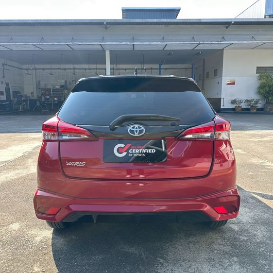 Toyota Yaris 2021 1.2 Sport Premium Sedan เบนซิน ไม่ติดแก๊ส เกียร์อัตโนมัติ แดง รูปที่ 4