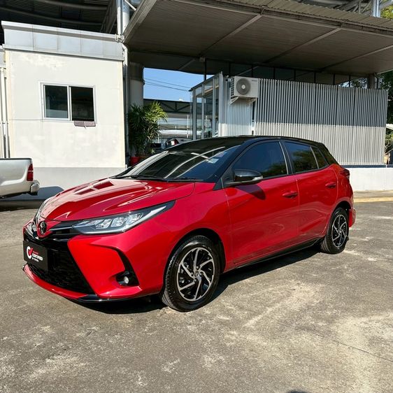 Toyota Yaris 2021 1.2 Sport Premium Sedan เบนซิน ไม่ติดแก๊ส เกียร์อัตโนมัติ แดง รูปที่ 3
