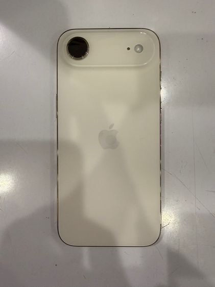 17 256 GB Iphone Air สีทอง 256gb เครื่องศูนย์ไทย ประกันเหลืออีก10เดือน แบต100เปอร์เซ็นต์