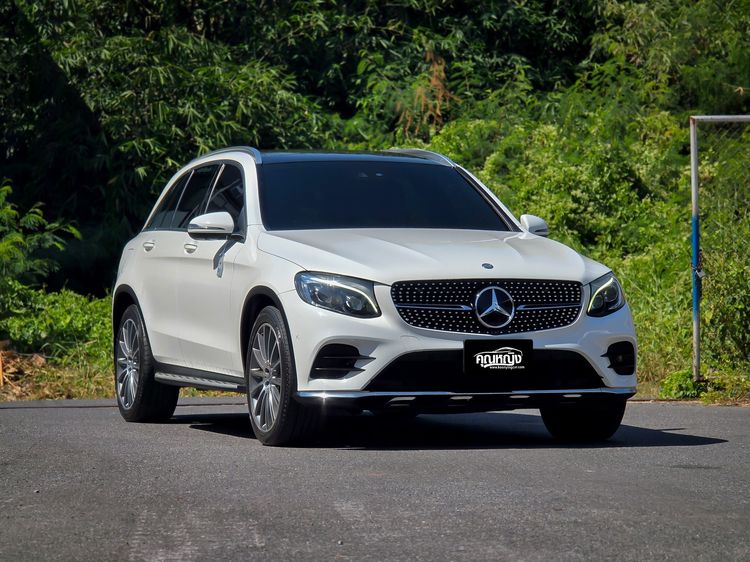 รถ Mercedes-Benz GLC-Class GLC250d สี ขาว