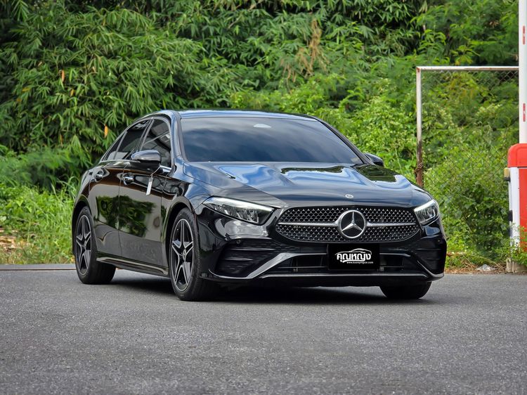 รถ Mercedes-Benz A-Class A200 สี ดำ