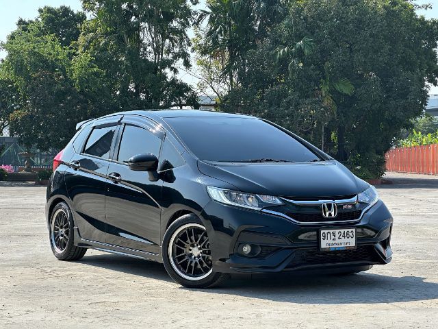 รถ Honda Jazz 1.5 RS i-VTEC สี ดำ