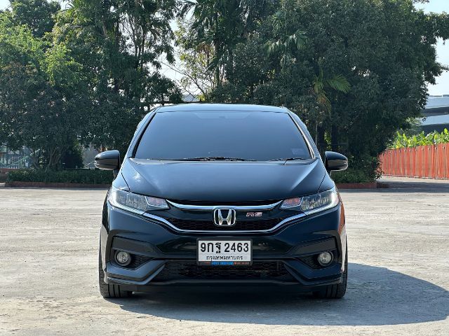 Honda Jazz 2019 1.5 RS i-VTEC Sedan เบนซิน ไม่ติดแก๊ส เกียร์อัตโนมัติ ดำ รูปที่ 2