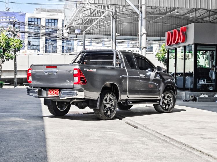 Toyota Hilux Revo 2022 2.4 Prerunner Mid Pickup ดีเซล เกียร์ธรรมดา เทา รูปที่ 2
