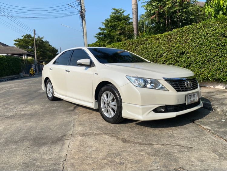 รถ Toyota Camry 2.0 G Extremo สี ขาว