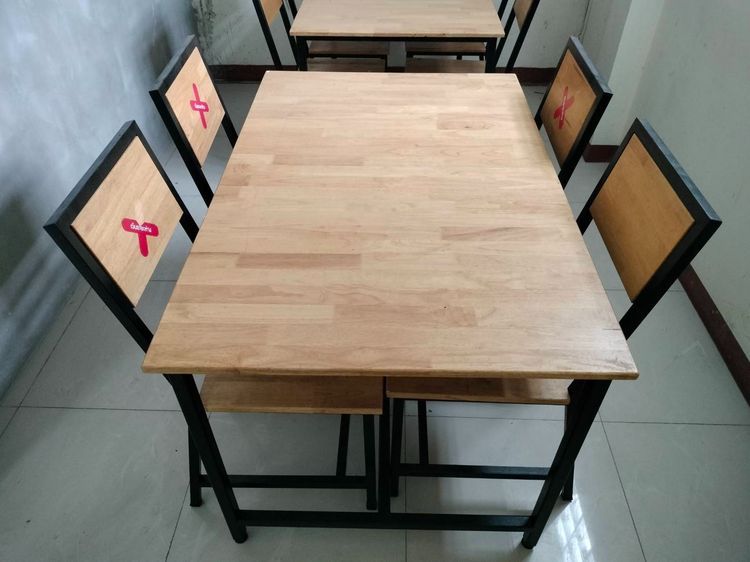 ชุดโต๊ะอาหาร 4 ที่นั่ง