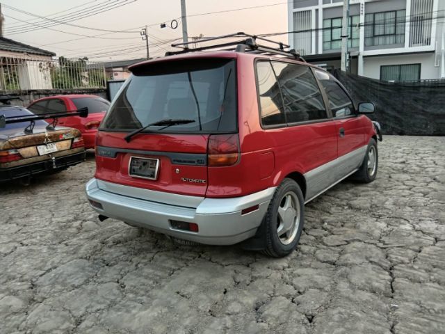 Mitsubishi Space Runner 1996 รุ่นย่อยอื่นๆ Sedan เบนซิน ไม่ติดแก๊ส เกียร์อัตโนมัติ แดง รูปที่ 4