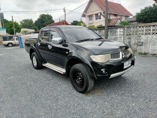 Mitsubishi Triton 2014 2.5 Plus GLS VG Turbo Pickup ดีเซล ไม่ติดแก๊ส เกียร์ธรรมดา ดำ รูปที่ 2