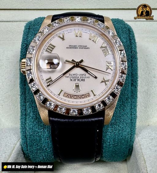 Rolex Day Date Ivory Roman Dial 18k Diamond Bezel รูปที่ 6
