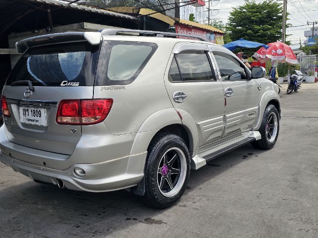 Toyota Fortuner 2006 2.7 V 4WD Utility-car เบนซิน LPG เกียร์อัตโนมัติ เทา รูปที่ 4