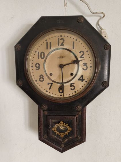นาฬิกา  8  เหลี่ยม  USA 