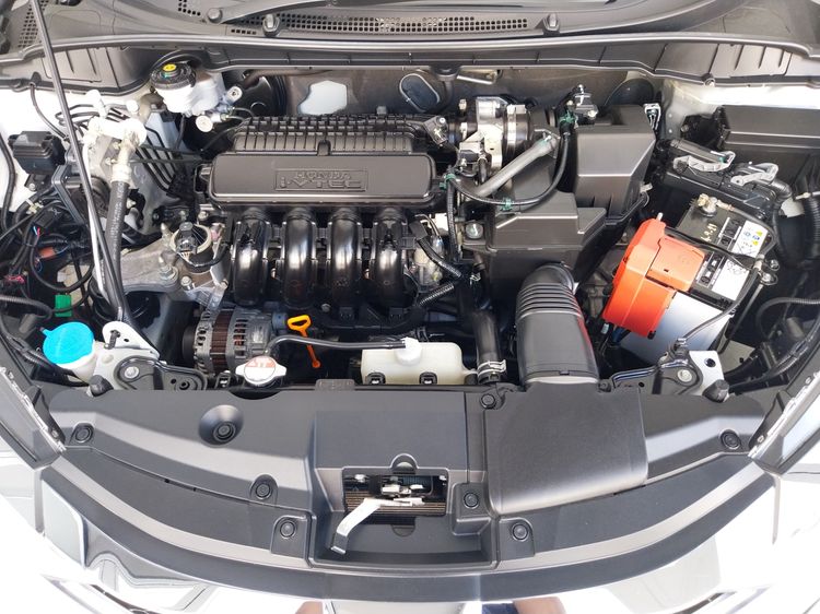 Honda City 2019 1.5 V Plus i-VTEC Sedan เบนซิน ไม่ติดแก๊ส เกียร์อัตโนมัติ ขาว รูปที่ 4