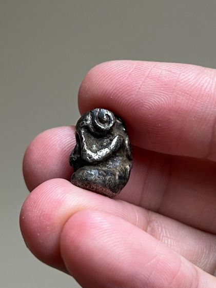 พระปิดตาแก่เงิน รูปที่ 3