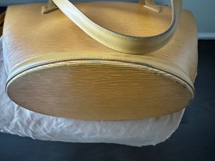 LV vintage Epi ทรงพัด  รูปที่ 10