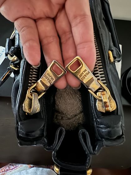 กระเป๋า Prada พร้อมสายสะพาย  รูปที่ 7