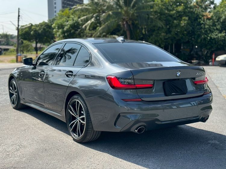 BMW Series 3 2020 330e Sedan ปลั๊กอินไฮบริด (PHEV) ไม่ติดแก๊ส เกียร์อัตโนมัติ เทา รูปที่ 2