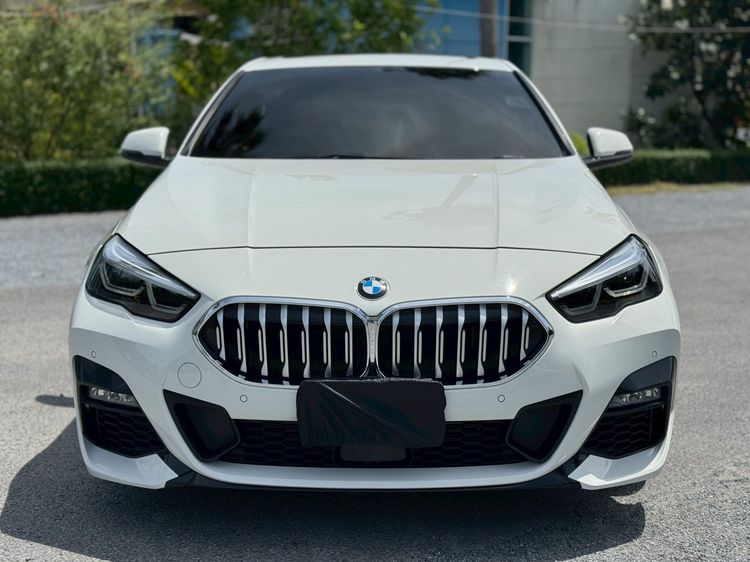 BMW Series 2 2021 220i Sedan เบนซิน ไม่ติดแก๊ส เกียร์อัตโนมัติ ขาว รูปที่ 4