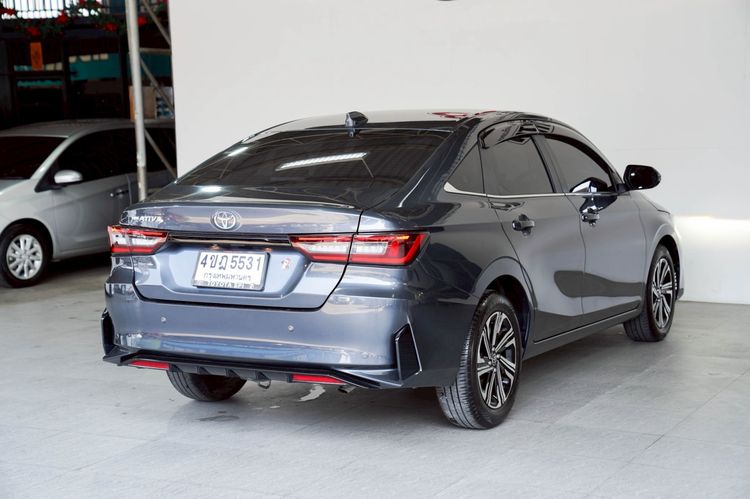 Toyota Yaris ATIV 2023 1.2 Premium Sedan เบนซิน ไม่ติดแก๊ส เกียร์อัตโนมัติ เทา รูปที่ 4