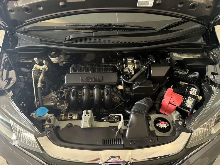 Honda Jazz 2017 1.5 V Plus i-VTEC Sedan เบนซิน ไม่ติดแก๊ส เกียร์อัตโนมัติ เทา รูปที่ 4