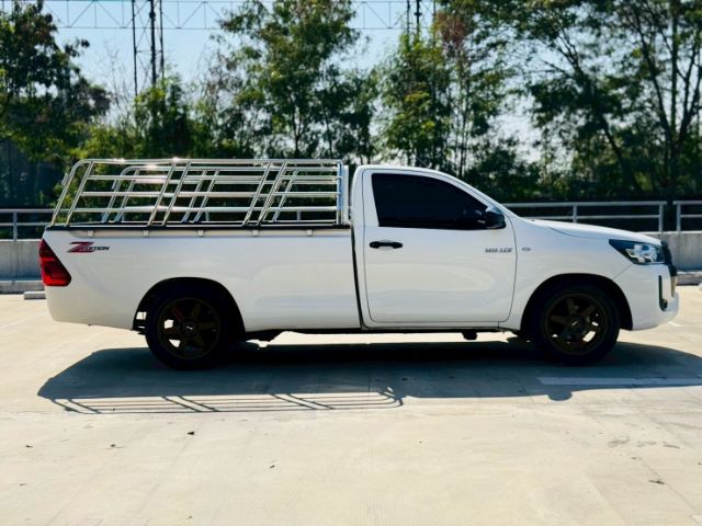 Toyota Hilux Revo 2021 2.4 J Plus Pickup ดีเซล ไม่ติดแก๊ส เกียร์ธรรมดา ขาว รูปที่ 3