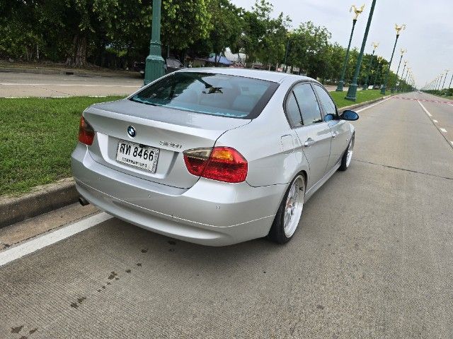 BMW Series 3 2005 320i Sedan เบนซิน ไม่ติดแก๊ส เกียร์อัตโนมัติ บรอนซ์เงิน รูปที่ 3