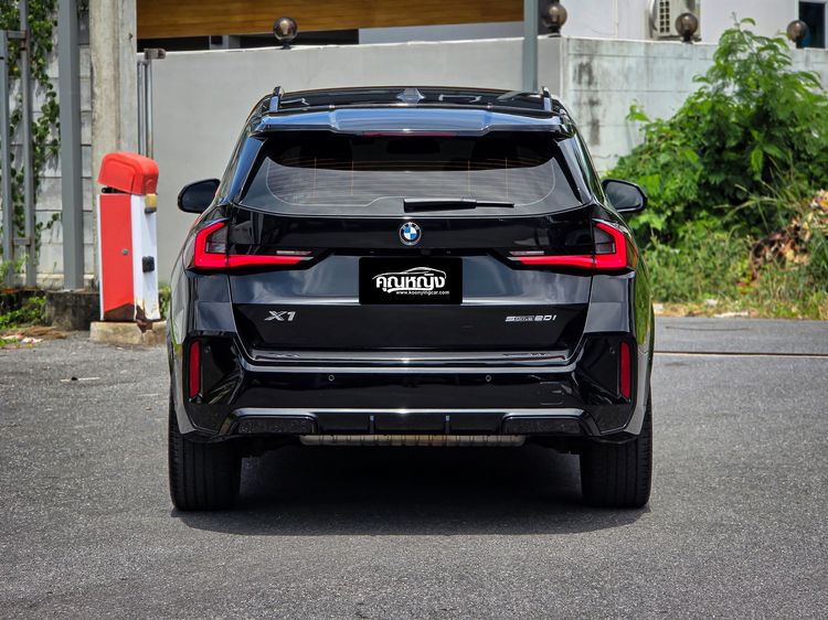BMW X1 2023 2.0 sDrive20i M Sport Utility-car เบนซิน ไม่ติดแก๊ส เกียร์อัตโนมัติ ดำ รูปที่ 4