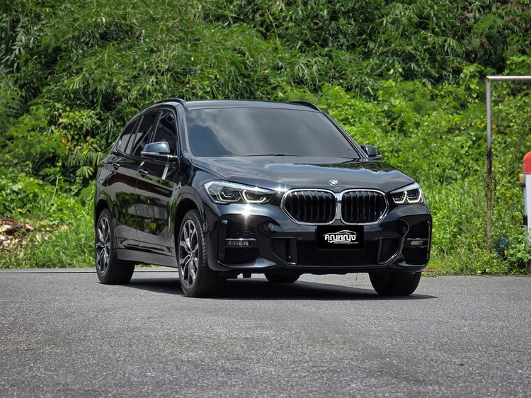 รถ BMW X1 2.0 sDrive20d M Sport สี ดำ