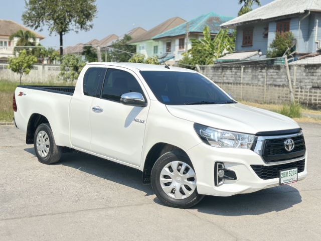 รถ Toyota Hilux Revo 2.4 Z Edition J Plus สี ขาว