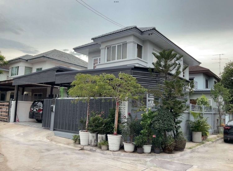 ขายบ้านเดี่ยว 2 ชั้น หลังมุม ทำเลดี มีนบุรี – สุวินทวงศ์