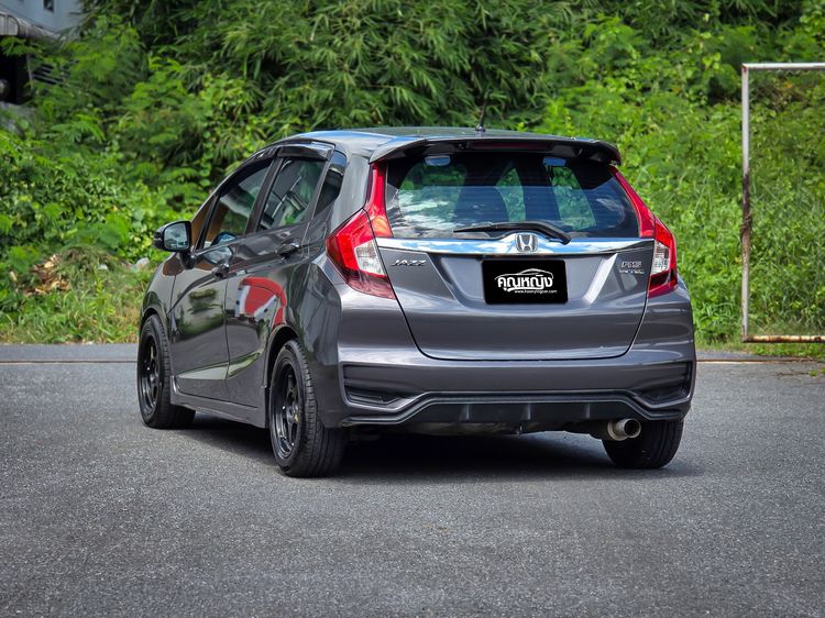 Honda Jazz 2019 1.5 RS i-VTEC Sedan เบนซิน ไม่ติดแก๊ส เกียร์อัตโนมัติ เทา รูปที่ 2