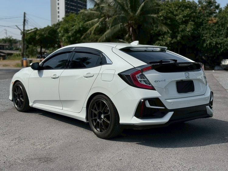 Honda Civic 2017 1.5 Turbo Sedan เบนซิน ไม่ติดแก๊ส เกียร์อัตโนมัติ ขาว รูปที่ 2