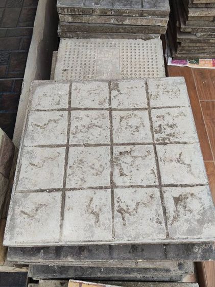 ขายแผ่นทางเดินสีเทามือ 2 สภาพดี รูปที่ 2