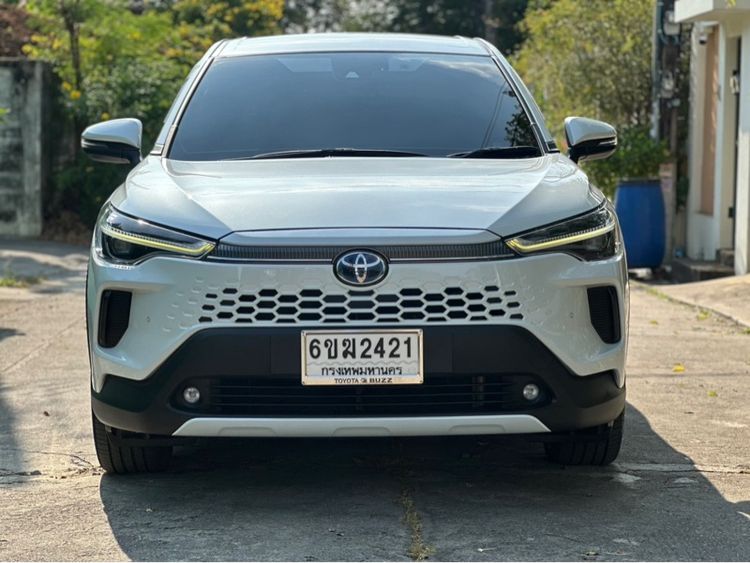 รถ Toyota Corolla Cross 1.8 HEV Premium สี ขาว