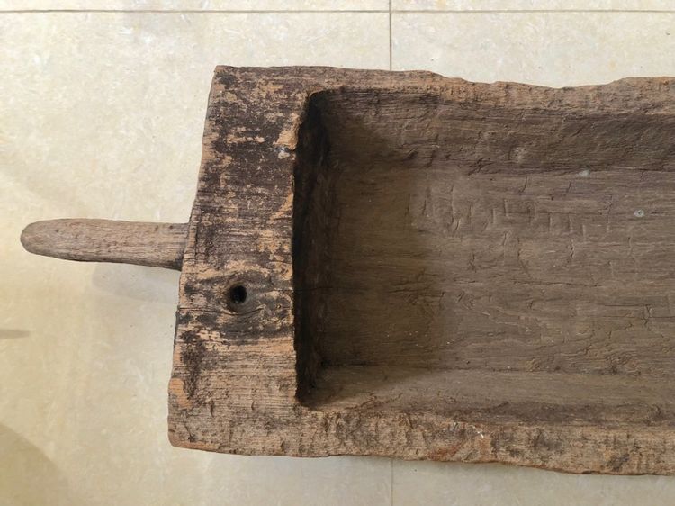 รางข้าวหมูไม้สักเก่า ไม้เนื้อแน่นหนาและหนัก รูปที่ 3