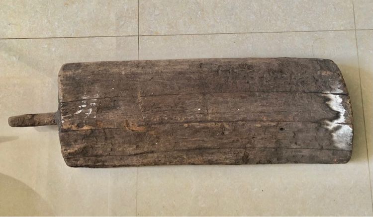 รางข้าวหมูไม้สักเก่า ไม้เนื้อแน่นหนาและหนัก รูปที่ 2