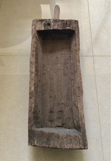 รางข้าวหมูไม้สักเก่า ไม้เนื้อแน่นหนาและหนัก รูปที่ 8