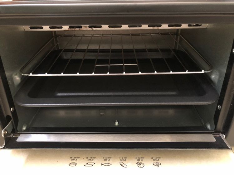 เตาอบ Electrolux 9 ลิตร ไฟบนล่าง เหมาะสำหรับปิ้งขนมปัง หรืออบขนมอบคุ้กกี้จำนวนน้อย รูปที่ 2