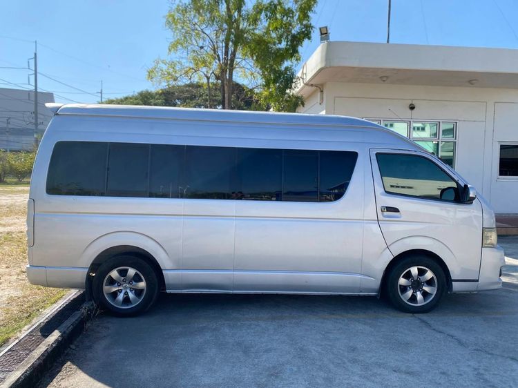 Toyota Commuter 2015 2.5 Van ดีเซล เทา รูปที่ 2