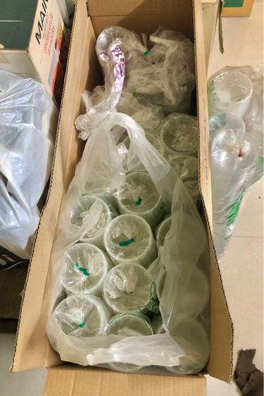 ขายเหมาแก้วน้ำพลาสติก 22oz.10แถว ฝาโดมเจาะรู คละยี่ห้อ ของใหม่ รูปที่ 6