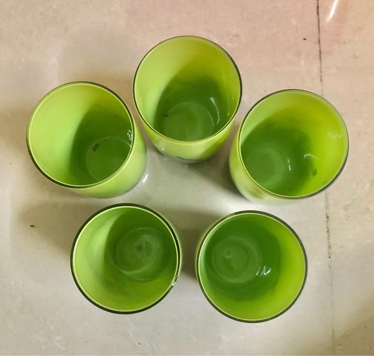 ชุดแก้วน้ำ 5 ใบ งานดีไซน์ ของใหม่ สภาพดี ไม่มีแตกร้าว รูปที่ 2