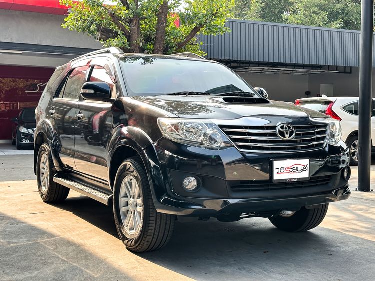 Toyota Fortuner 2014 2.5 V Utility-car ดีเซล เกียร์อัตโนมัติ ดำ รูปที่ 3