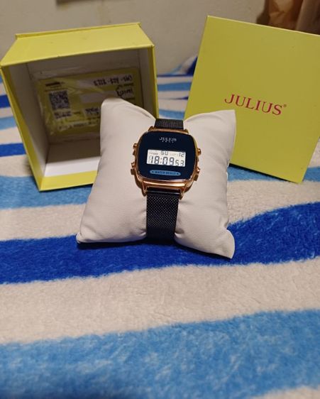 นาฬิกา julius รุ่น ja-11601 ของแท้มือสอง พร้อมกล่องกับใบรับรอง